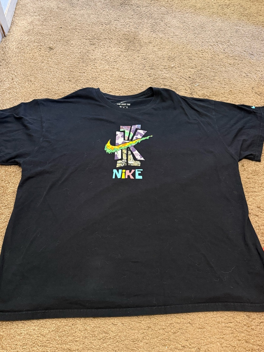 Nike Kyrie Irving x SpongeBob "What The" Graphic Tee Black XL